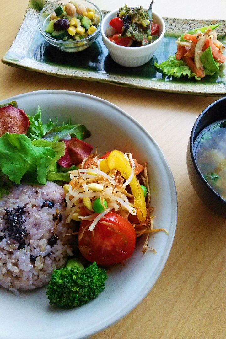 大豆と野菜の白味噌炒め